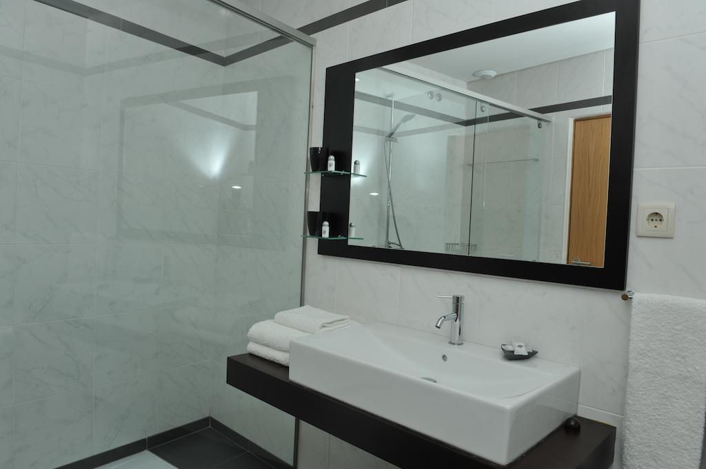 Pensao Santo Antonio Hotel Vila Nova de Famalicão Cameră foto